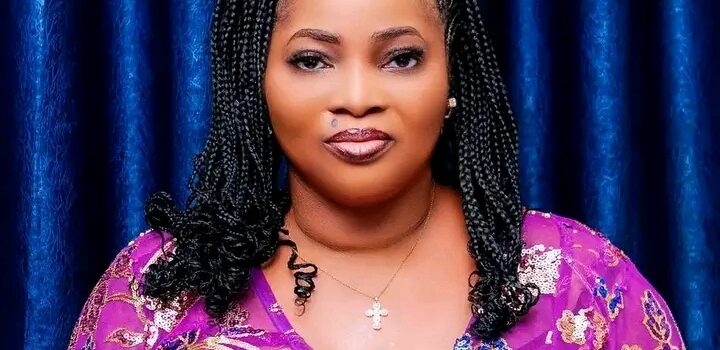 Busola Oke Breaks Down in Emotional Live Video, Speaks on Career Struggles