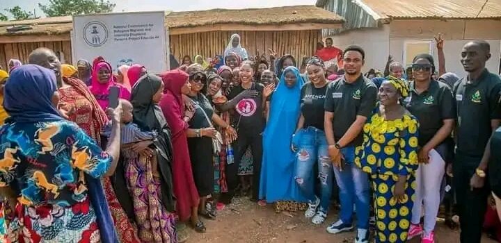 Tonto Dikeh Visits National Hospital Abuja, Prays With Patients and Supports Families